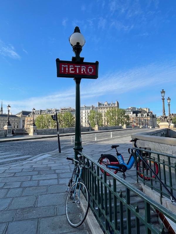 Paris Metro sign and bike