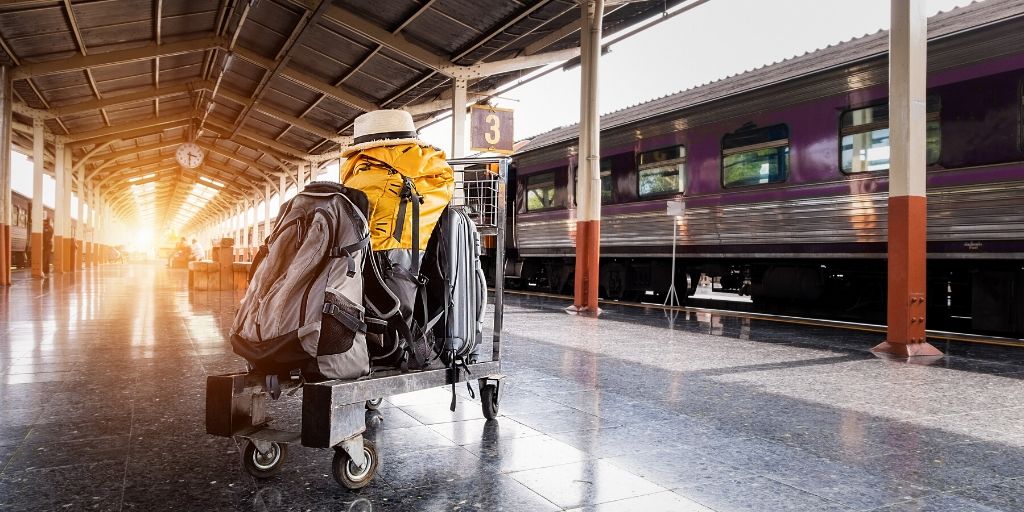 How to travel by overnight sleeper train (essential travel trips)