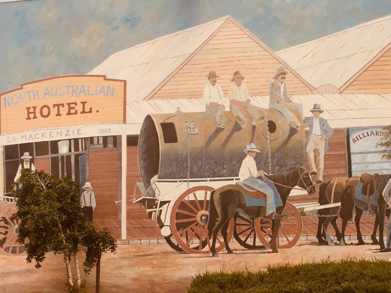 More murals in Bowen 1
