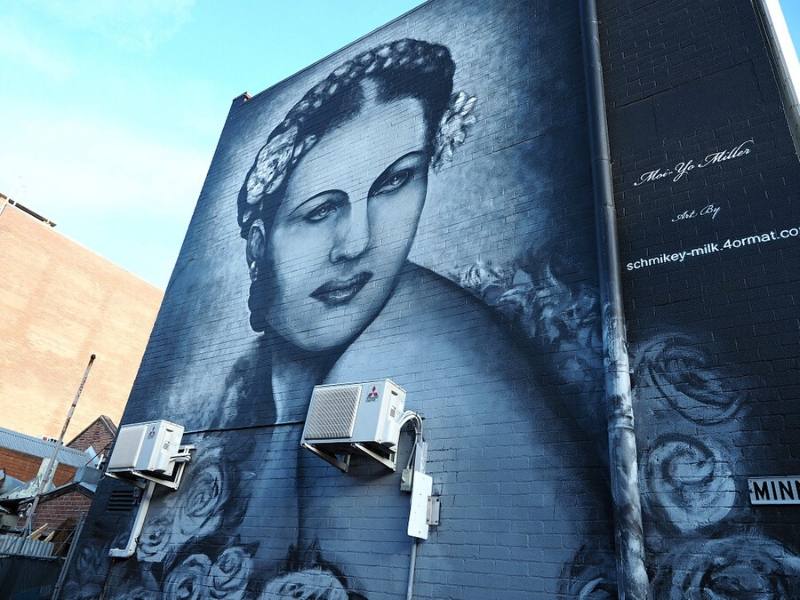 a wall mural of Moi-Yo Miller a Geelong born entertainer