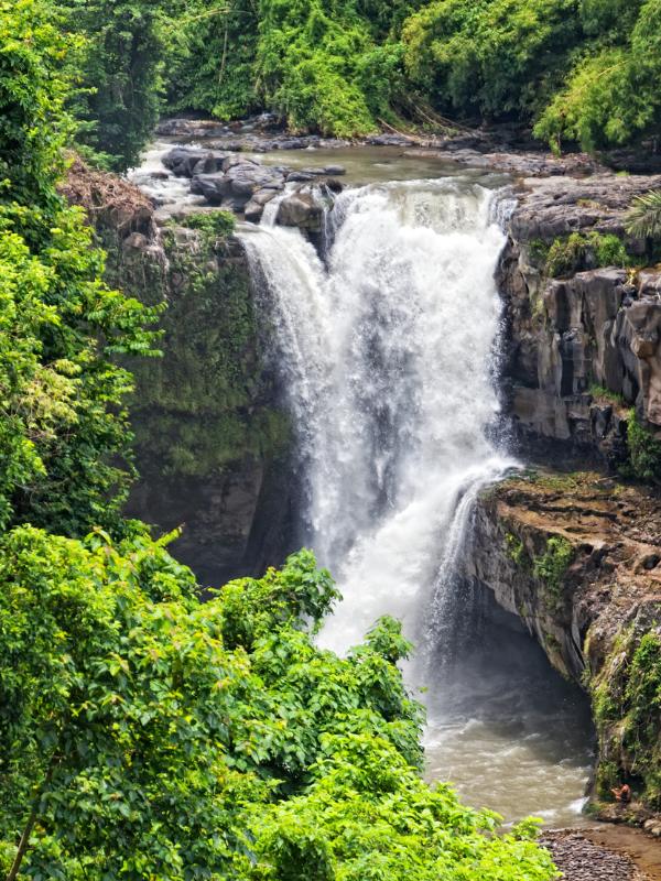 Tegenungan Waterfall.