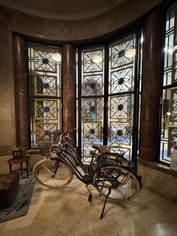 Foyer bikes in Lisbon