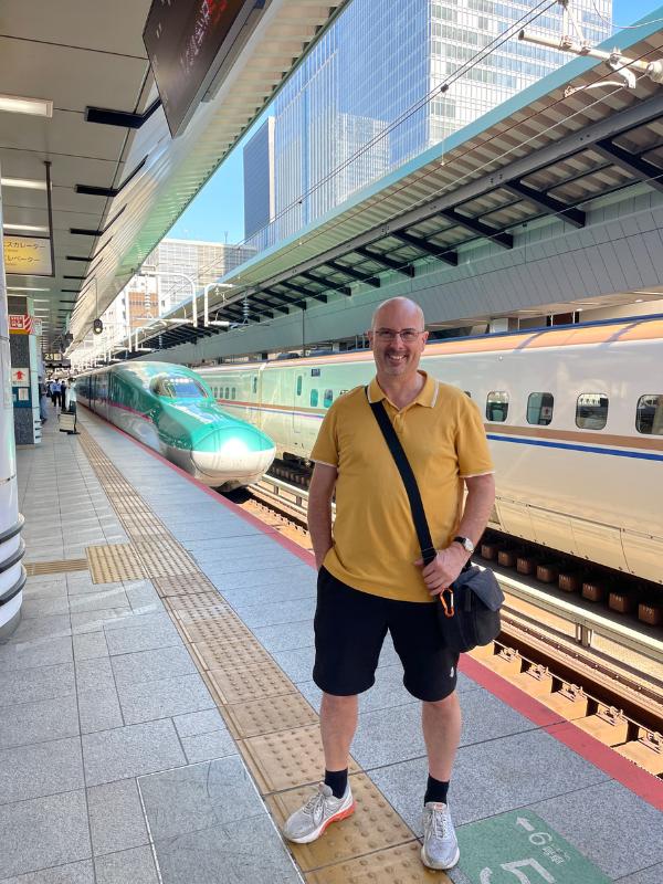 Doug with Shinkansen