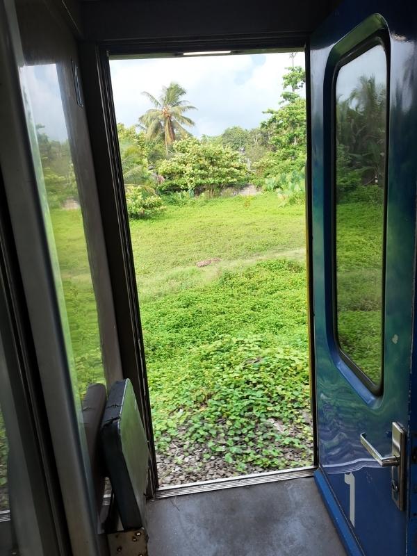 Views on train Ella to Kandy