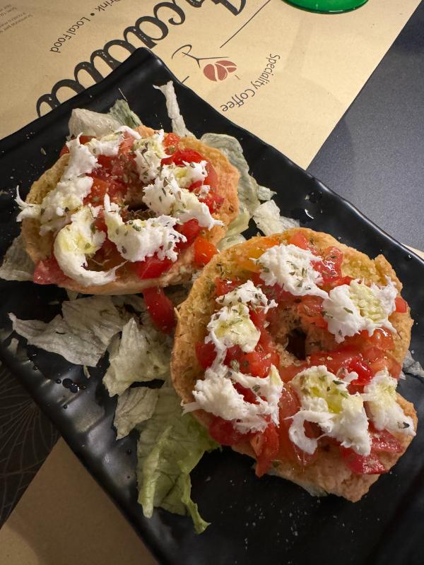 Bruschetta with tomato and mozarella