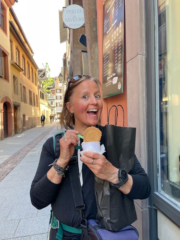 Lynne Nieman with icecream